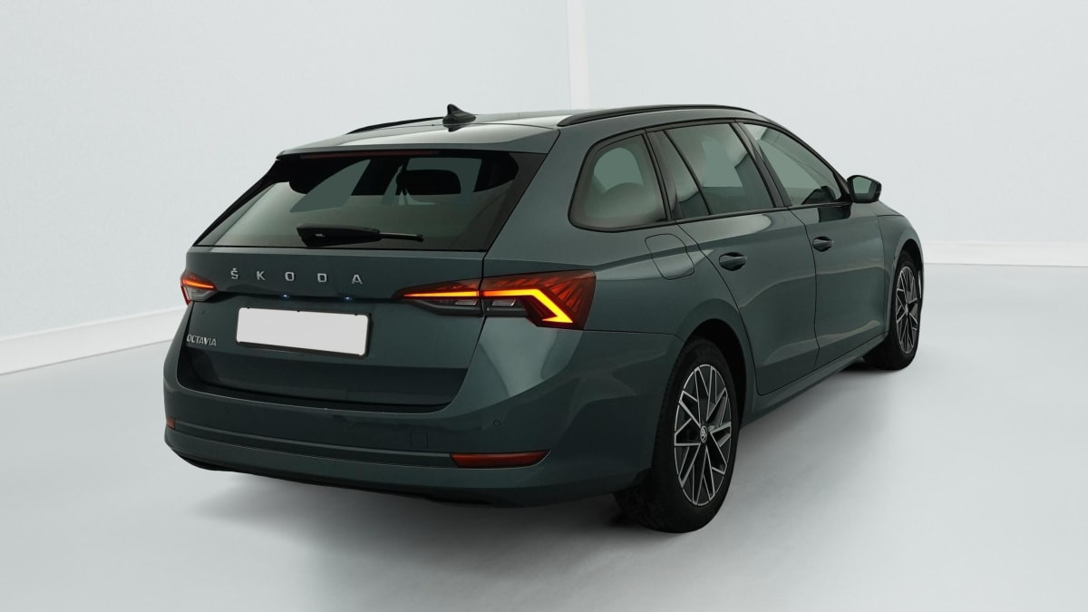 Vente en ligne Skoda Octavia Combi 2.0 TDI 116 ch Ambition au prix de 21 300 €