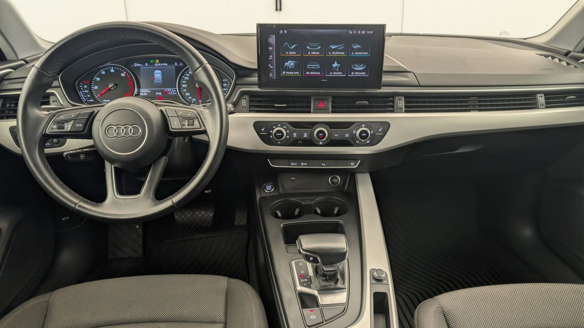 Vente en ligne Audi A4 Avant 35 TFSI 150 S tronic 7 Design au prix de 23 360 €