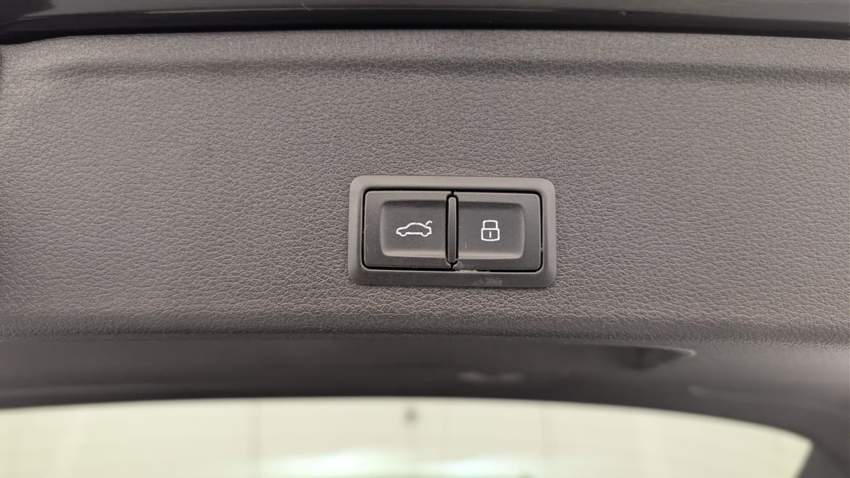 Vente en ligne Audi A4 Avant 35 TFSI 150 S tronic 7 Design au prix de 23 360 €