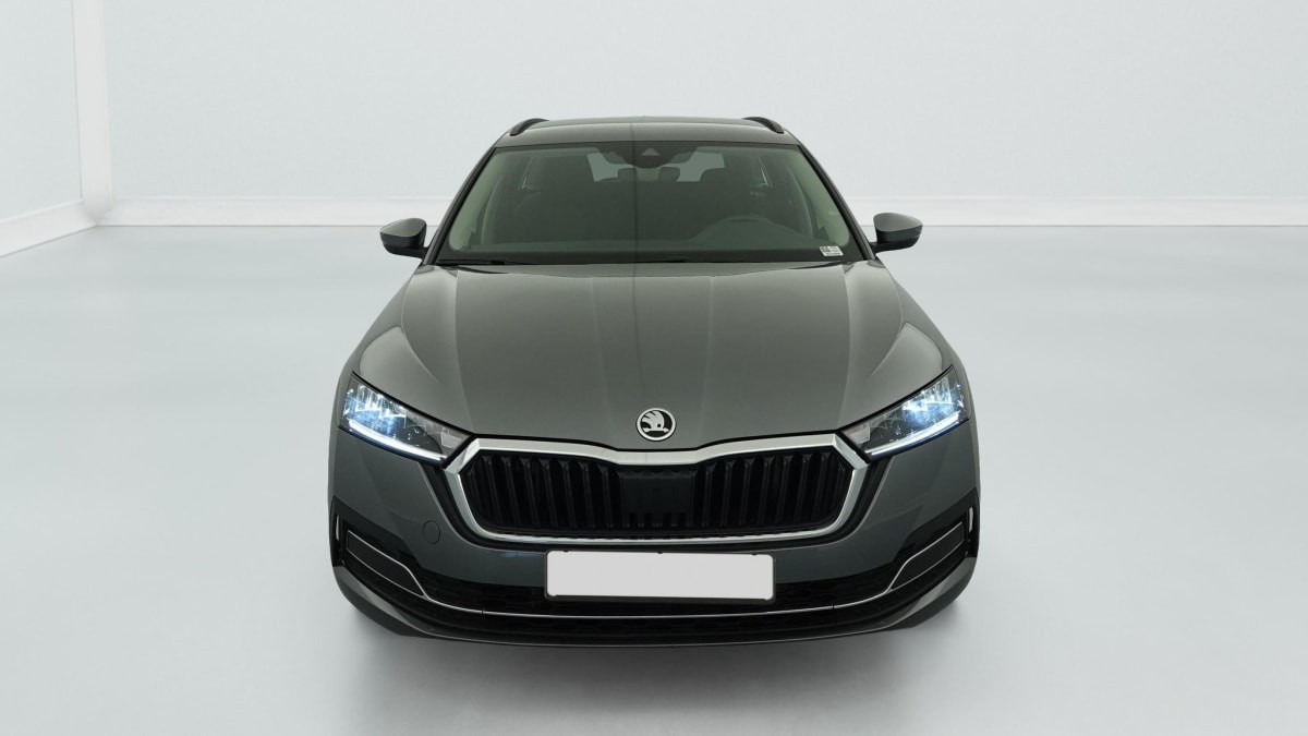 Vente en ligne Skoda Octavia Combi 1.0 TSI mHEV e-TEC 110 ch DSG7 Ambition au prix de 23 360 €