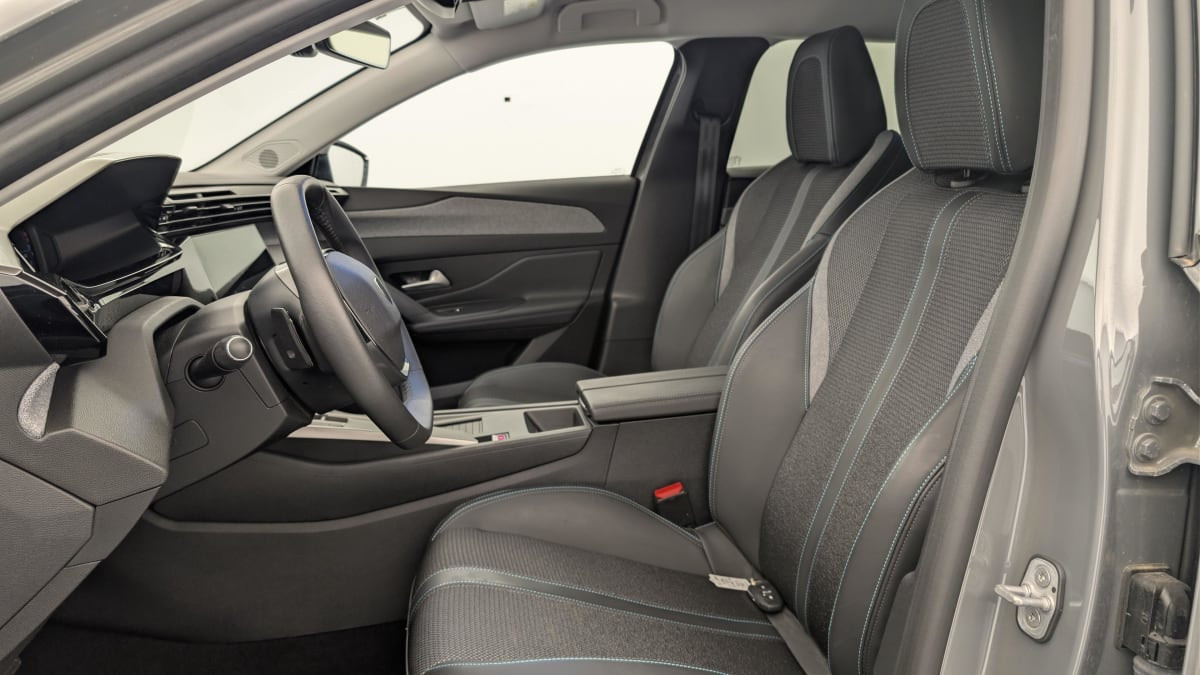Vente en ligne Peugeot 408 Hybrid 145 e-DCS6 Allure au prix de 23 980 €