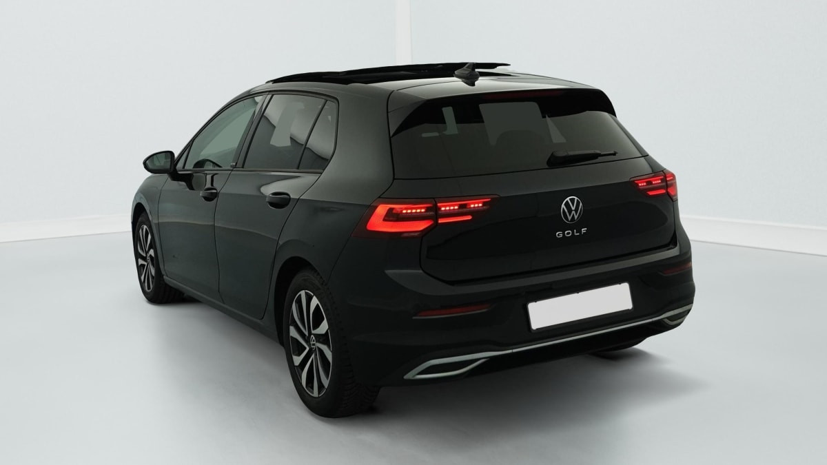 Vente en ligne Volkswagen Golf 2.0 TDI SCR 150 DSG7 ACTIVE au prix de 25 420 €