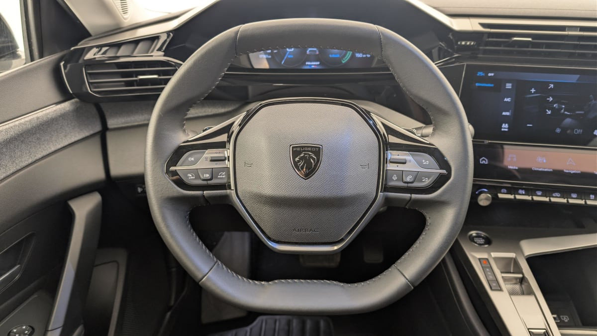 Vente en ligne Peugeot 408 Hybrid 145 e-DCS6 Allure au prix de 23 980 €