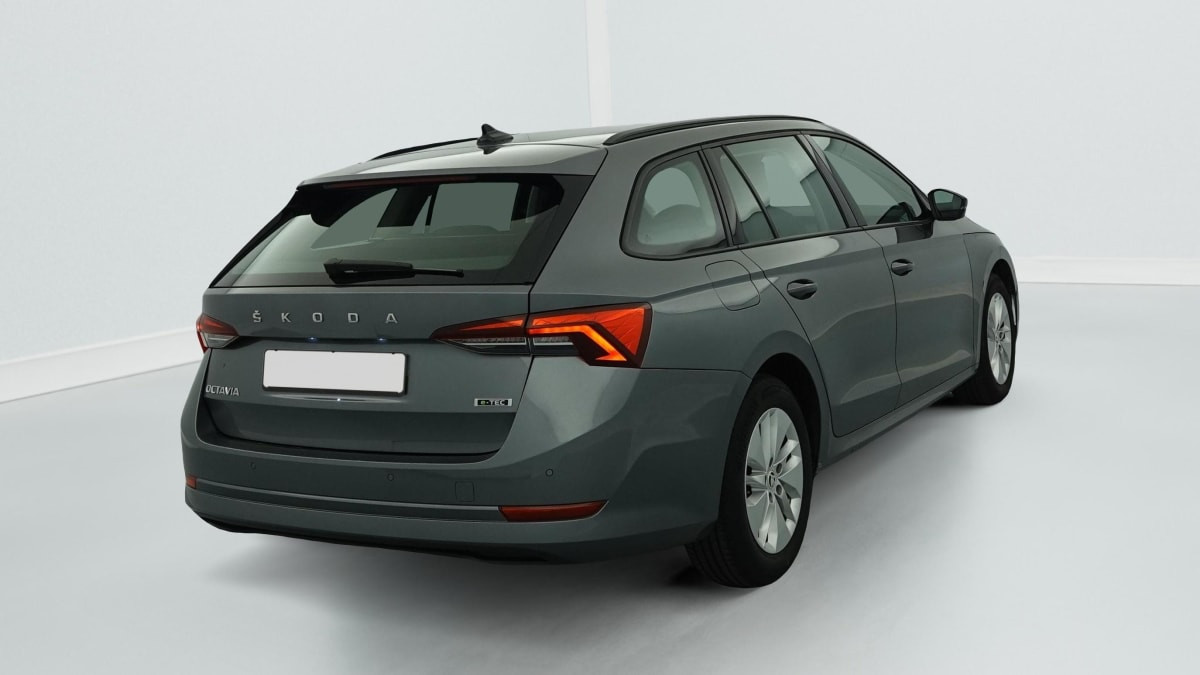 Vente en ligne Skoda Octavia Combi 1.0 TSI mHEV e-TEC 110 ch DSG7 Ambition au prix de 23 360 €