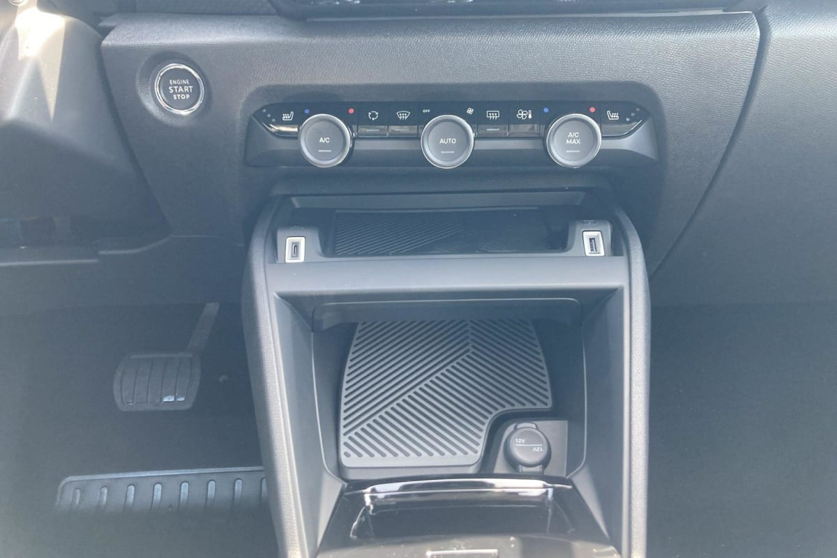 Vente en ligne Citroën C4 Hybride 145 e-DCS6 Max au prix de 23 680 €