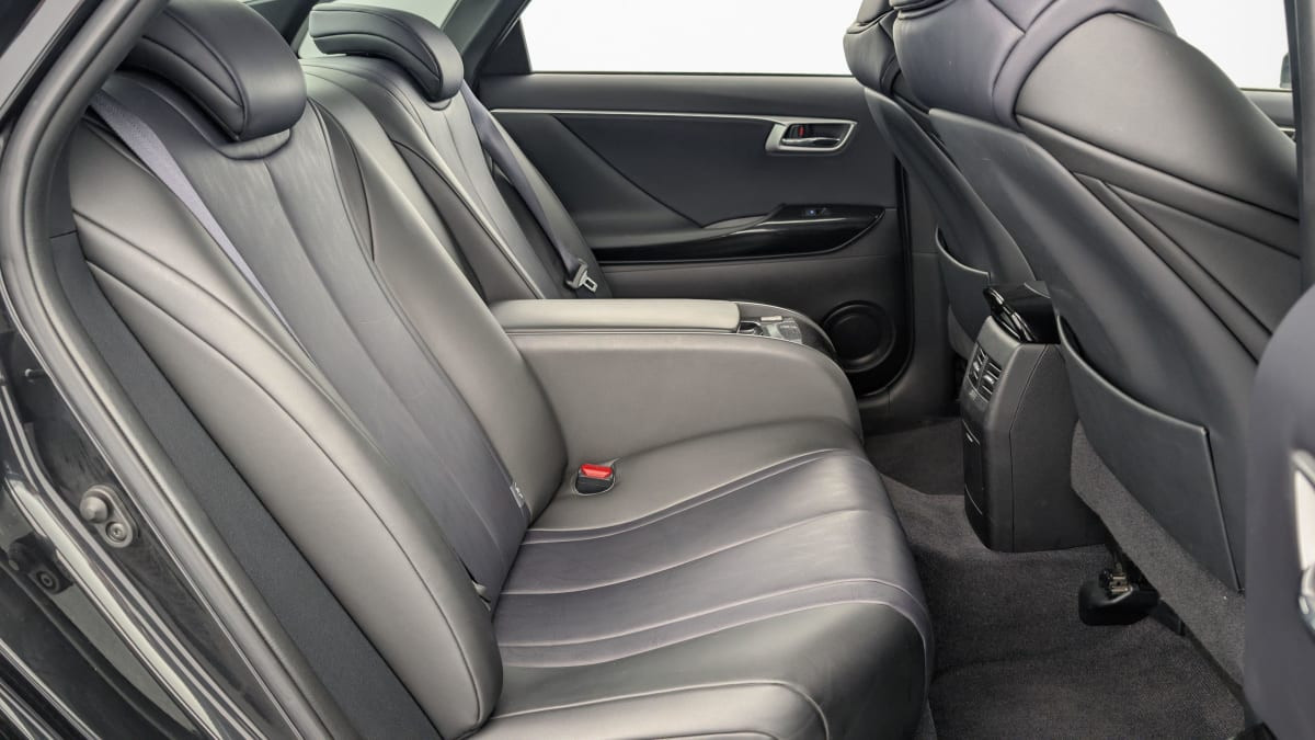 Vente en ligne Toyota Mirai Hydrogene 154 ch Dynamic au prix de 9 970 €