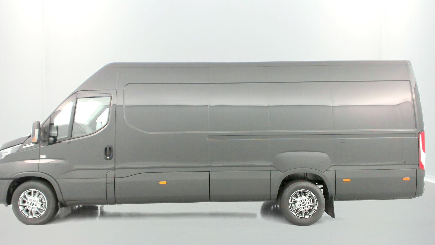 Vente en ligne Iveco Daily DAILY 35S16A8 4100 2.3 156ch 16m³ Hi-Matic au prix de 45 920 €