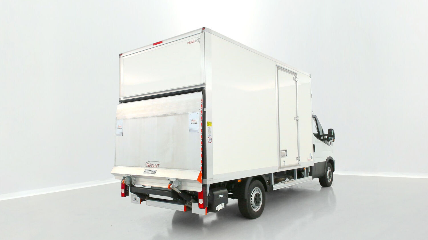 Vente en ligne Iveco Daily DAILY III 35S16HA8 4100 3.0 160ch Caisse Trouillet 20m³ au prix de 59 120 €