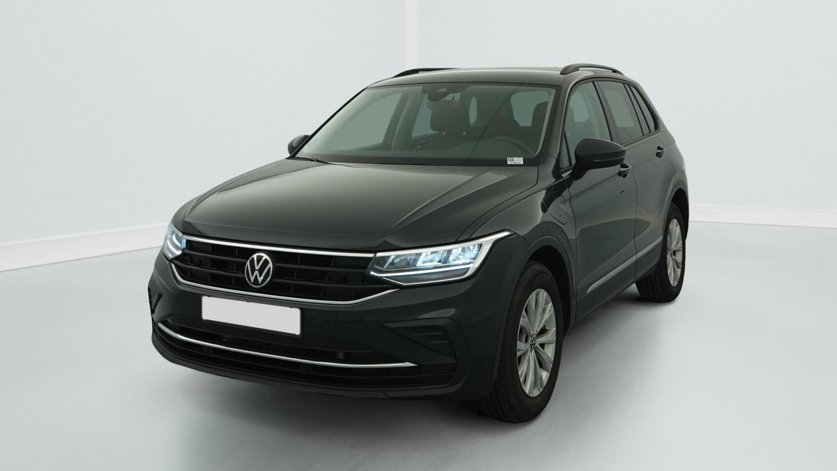 Volkswagen Tiguan 1.4 EHYBRID 245CH DSG6 LIFE occasion de 2023 en vente à Rennes