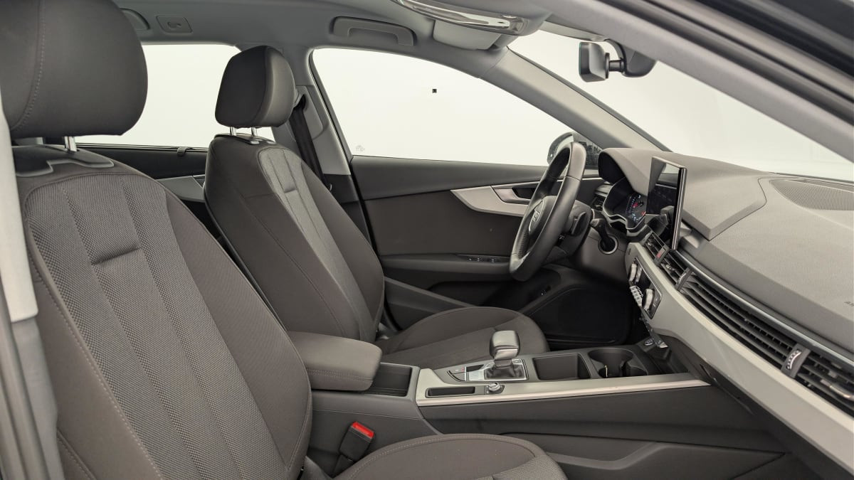 Vente en ligne Audi A4 Avant 35 TDI 163 S tronic 7 Design au prix de 27 480 €