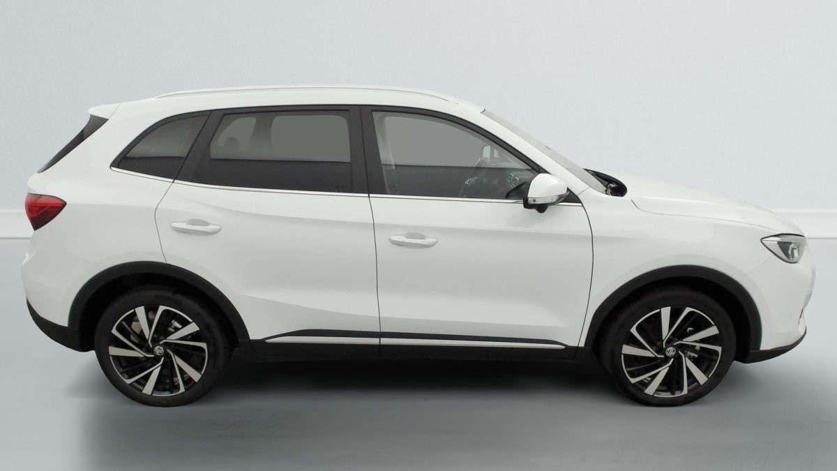 Vente en ligne Mg ZS 1.5 L Hybrid+ 197 ch Luxury au prix de 23 160 €