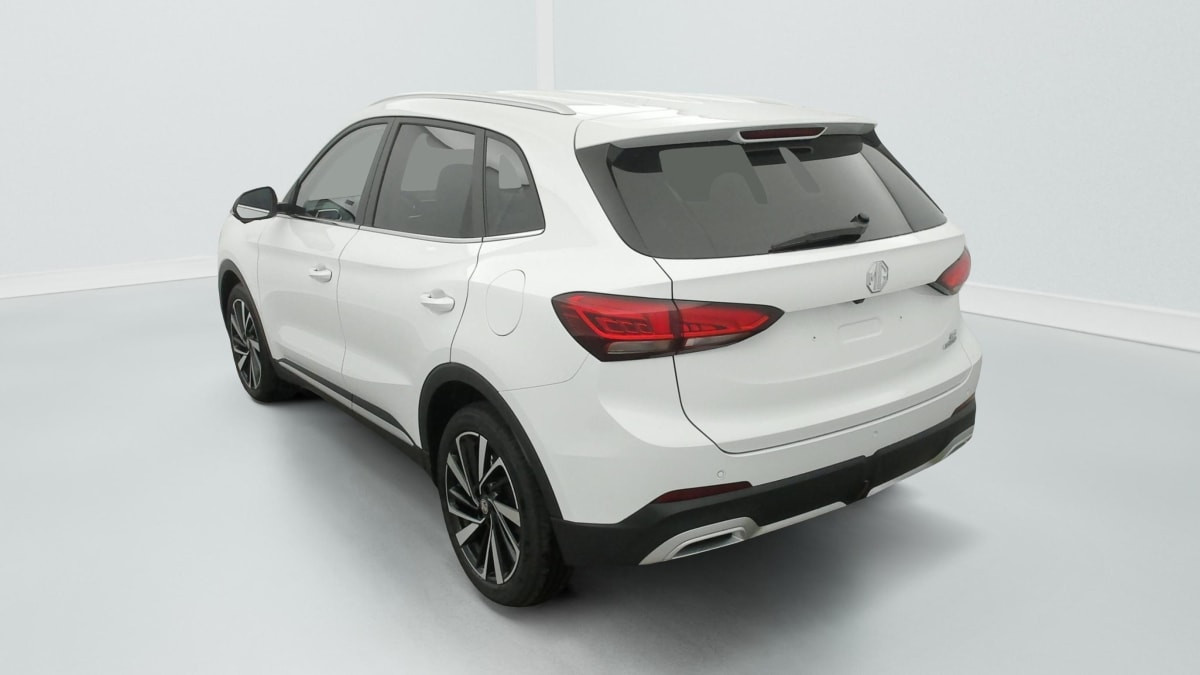 Vente en ligne Mg ZS 1.5 L Hybrid+ 197 ch Luxury au prix de 23 160 €