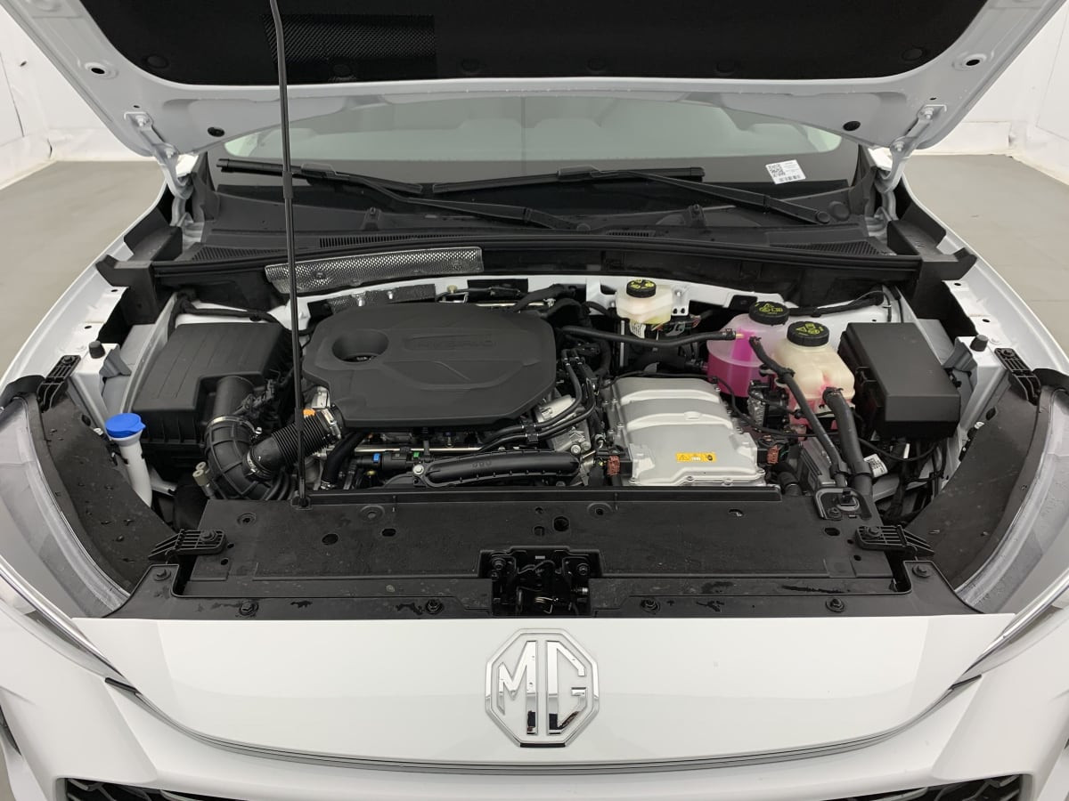 Vente en ligne Mg ZS 1.5 L Hybrid+ 197 ch Luxury au prix de 23 160 €