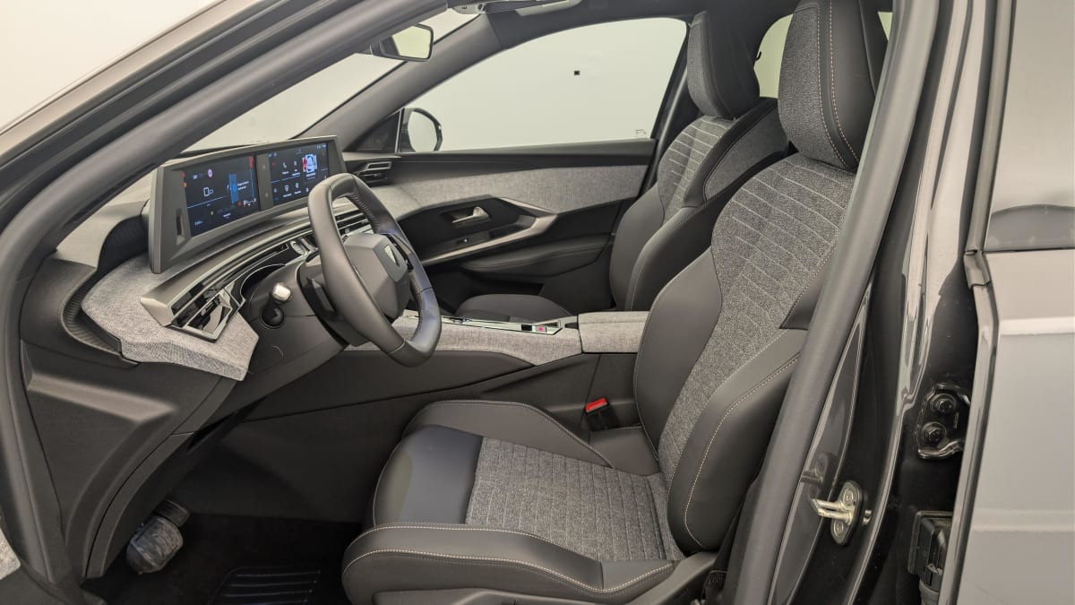 Vente en ligne Peugeot 3008 Hybrid 145 e-DCS6 Allure au prix de 28 510 €