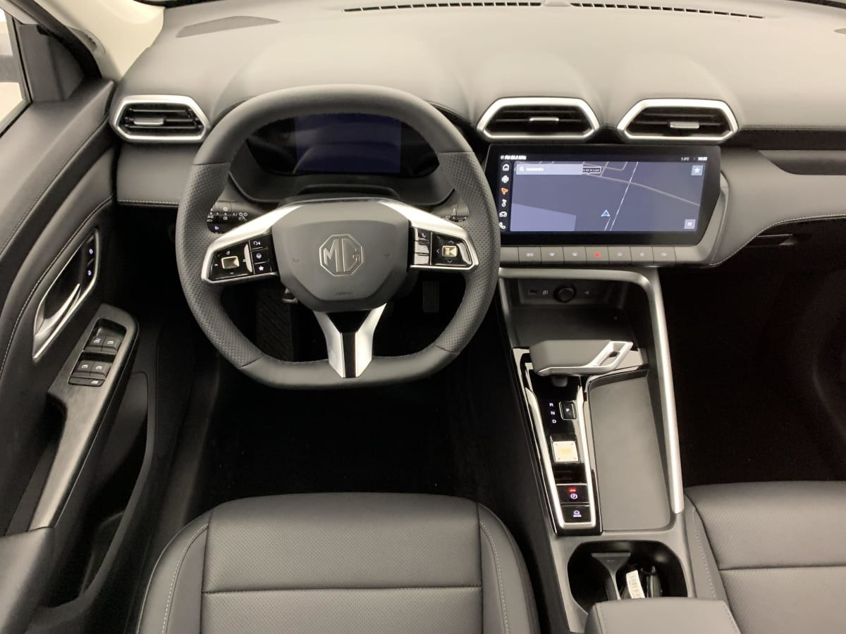 Vente en ligne Mg ZS 1.5 L Hybrid+ 197 ch Luxury au prix de 23 160 €