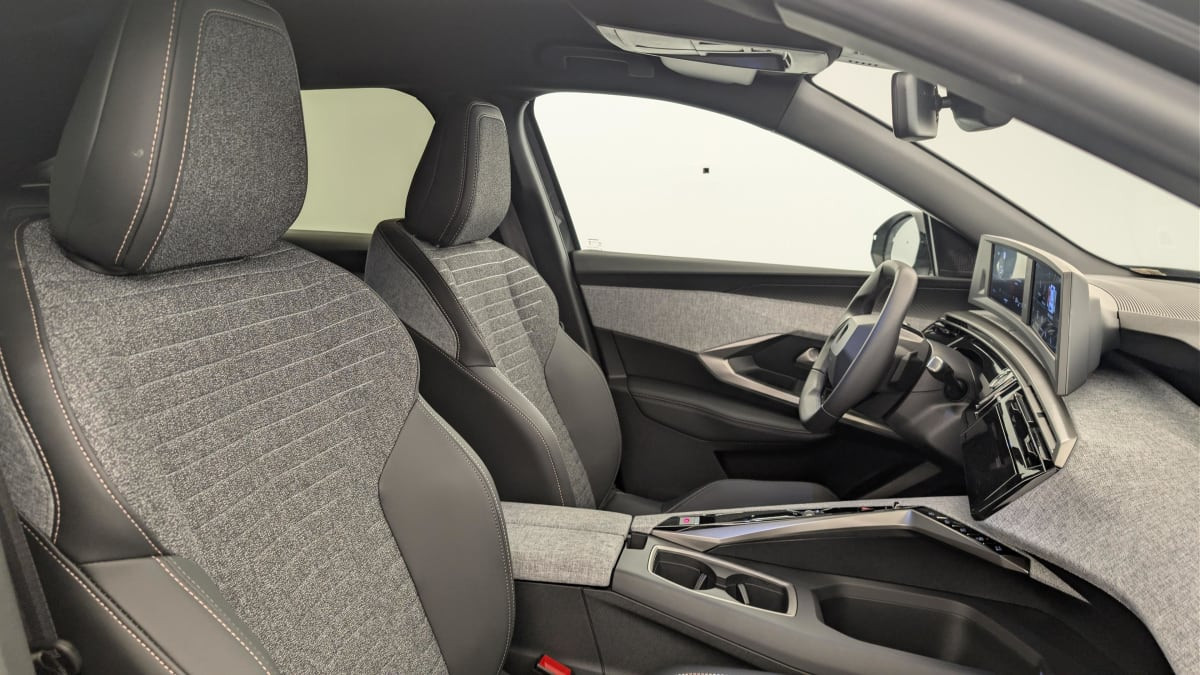 Vente en ligne Peugeot 3008 Hybrid 145 e-DCS6 Allure au prix de 28 510 €