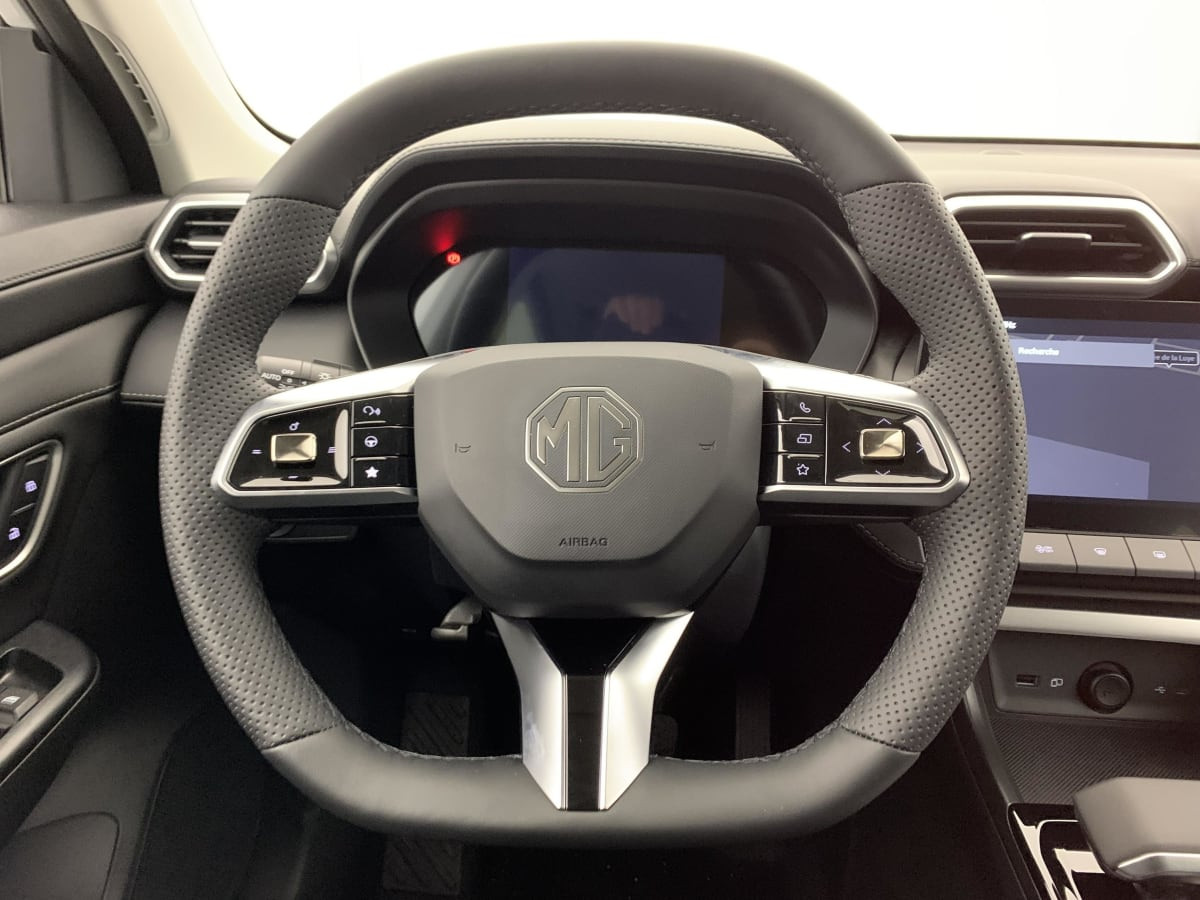 Vente en ligne Mg ZS 1.5 L Hybrid+ 197 ch Luxury au prix de 23 160 €
