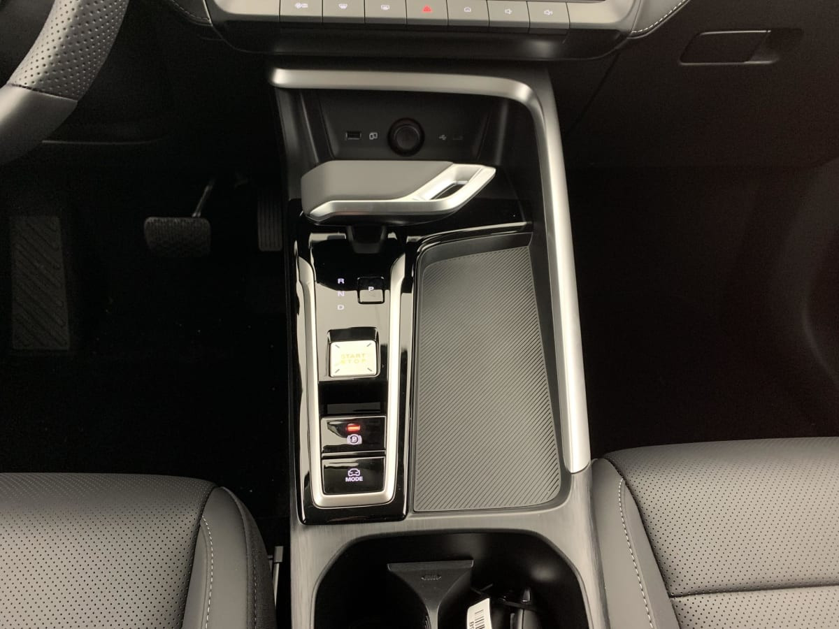 Vente en ligne Mg ZS 1.5 L Hybrid+ 197 ch Luxury au prix de 23 160 €