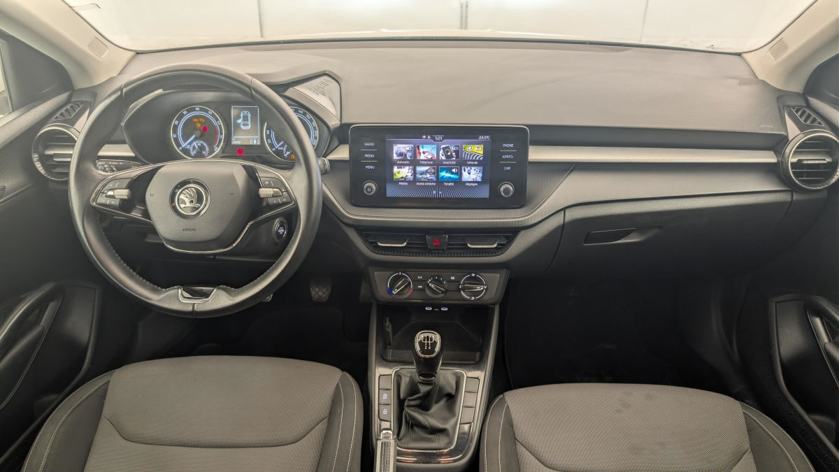 Vente en ligne Skoda Fabia 1.0 TSI 95 CH BVM5 AMBITION au prix de 14 610 €