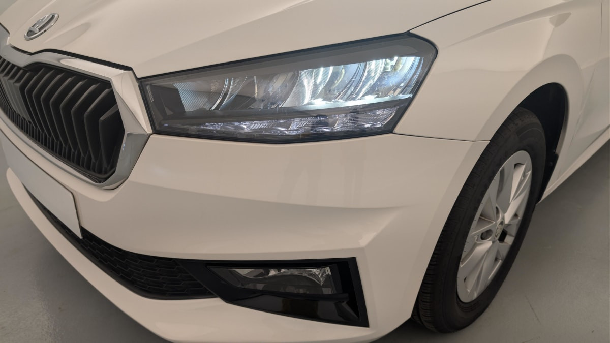 Vente en ligne Skoda Fabia 1.0 TSI 95 CH BVM5 AMBITION au prix de 14 610 €