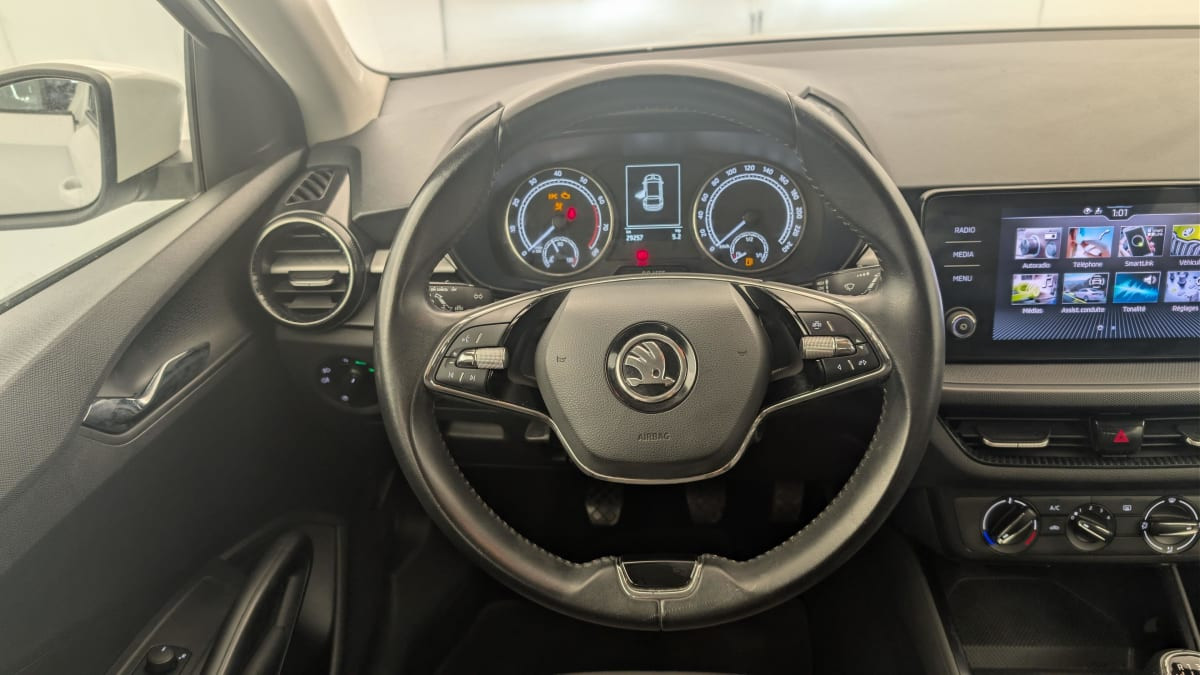 Vente en ligne Skoda Fabia 1.0 TSI 95 CH BVM5 AMBITION au prix de 14 610 €