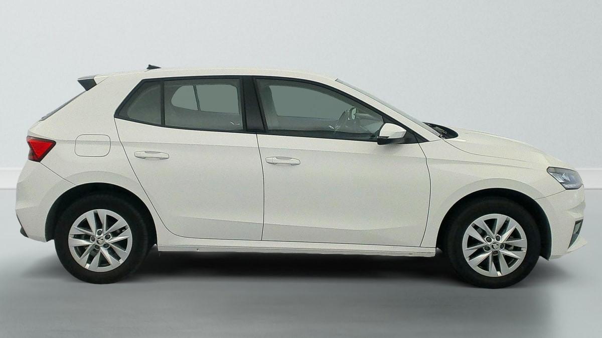 Vente en ligne Skoda Fabia 1.0 TSI 95 CH BVM5 AMBITION au prix de 14 610 €