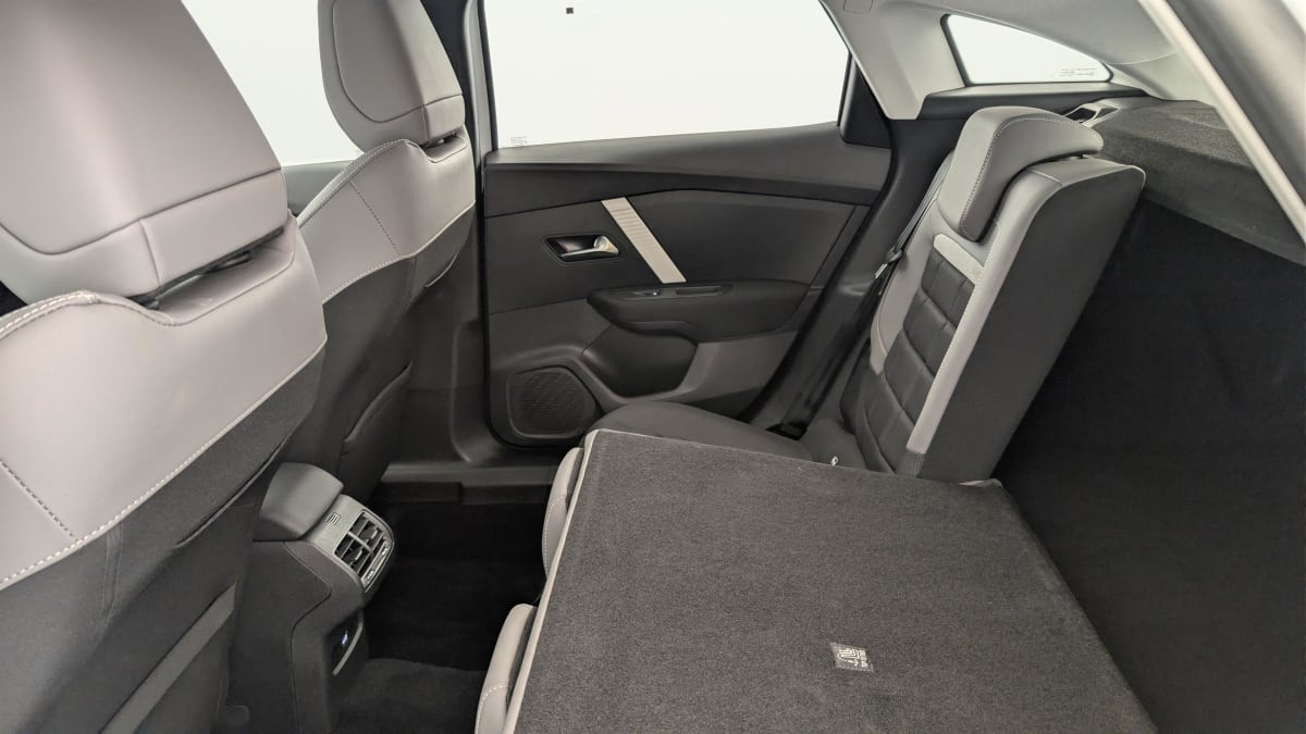 Vente en ligne Citroën C4 Hybride 145 ch e-DCS6 Business au prix de 22 330 €