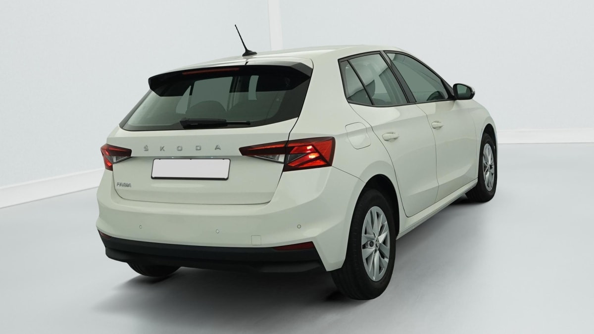 Vente en ligne Skoda Fabia 1.0 TSI 95 CH BVM5 AMBITION au prix de 14 610 €