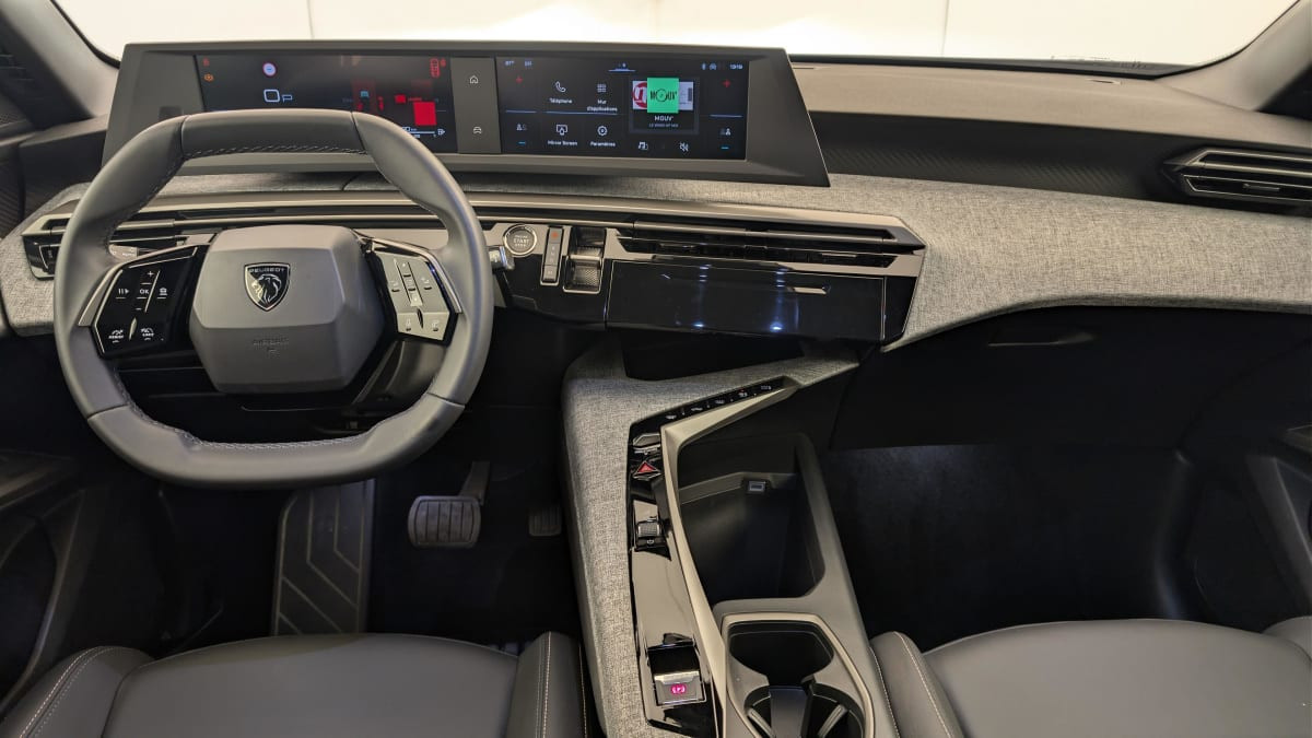 Vente en ligne Peugeot 3008 Hybrid 145 e-DCS6 Allure au prix de 26 450 €