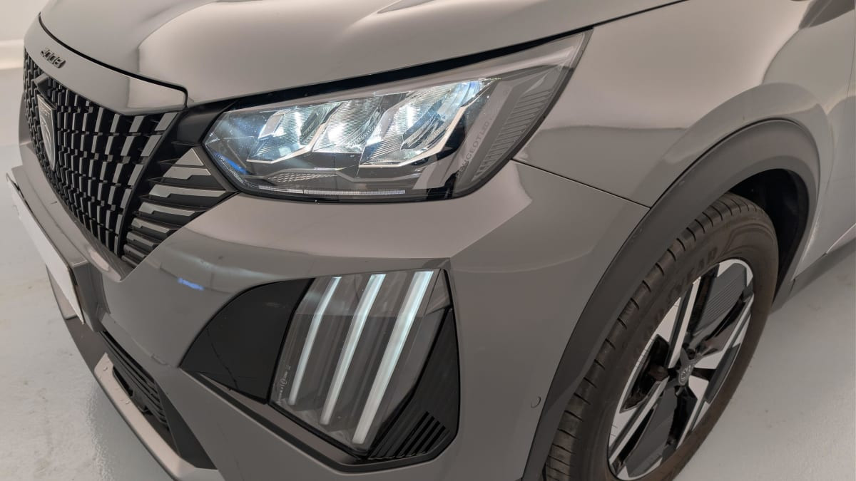 Vente en ligne Peugeot 2008 PureTech 100 S S BVM6 Allure au prix de 17 180 €