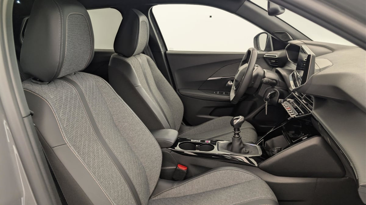 Vente en ligne Peugeot 2008 PureTech 100 S S BVM6 Allure au prix de 17 180 €