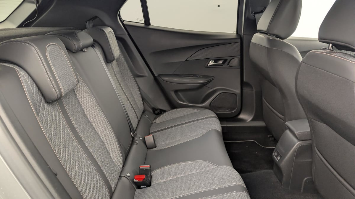 Vente en ligne Peugeot 2008 PureTech 100 S S BVM6 Allure au prix de 17 180 €