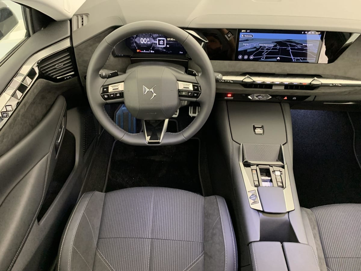 Vente en ligne Ds DS4 Hybride 145 e-DCT6 Etoile - Alcantara au prix de 33 240 €