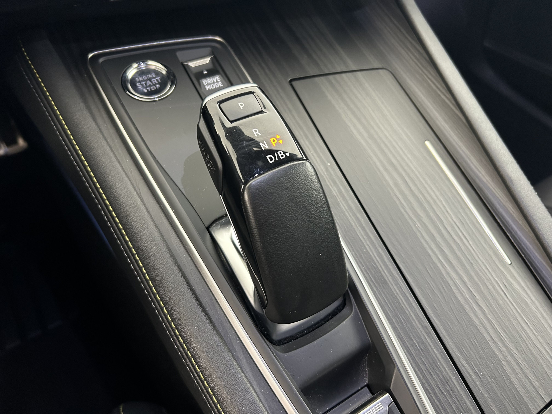 Vente en ligne Peugeot 508 HYBRID4 360ch e-EAT8 PEUGEOT SPORT ENGINEERED au prix de 30 990 €
