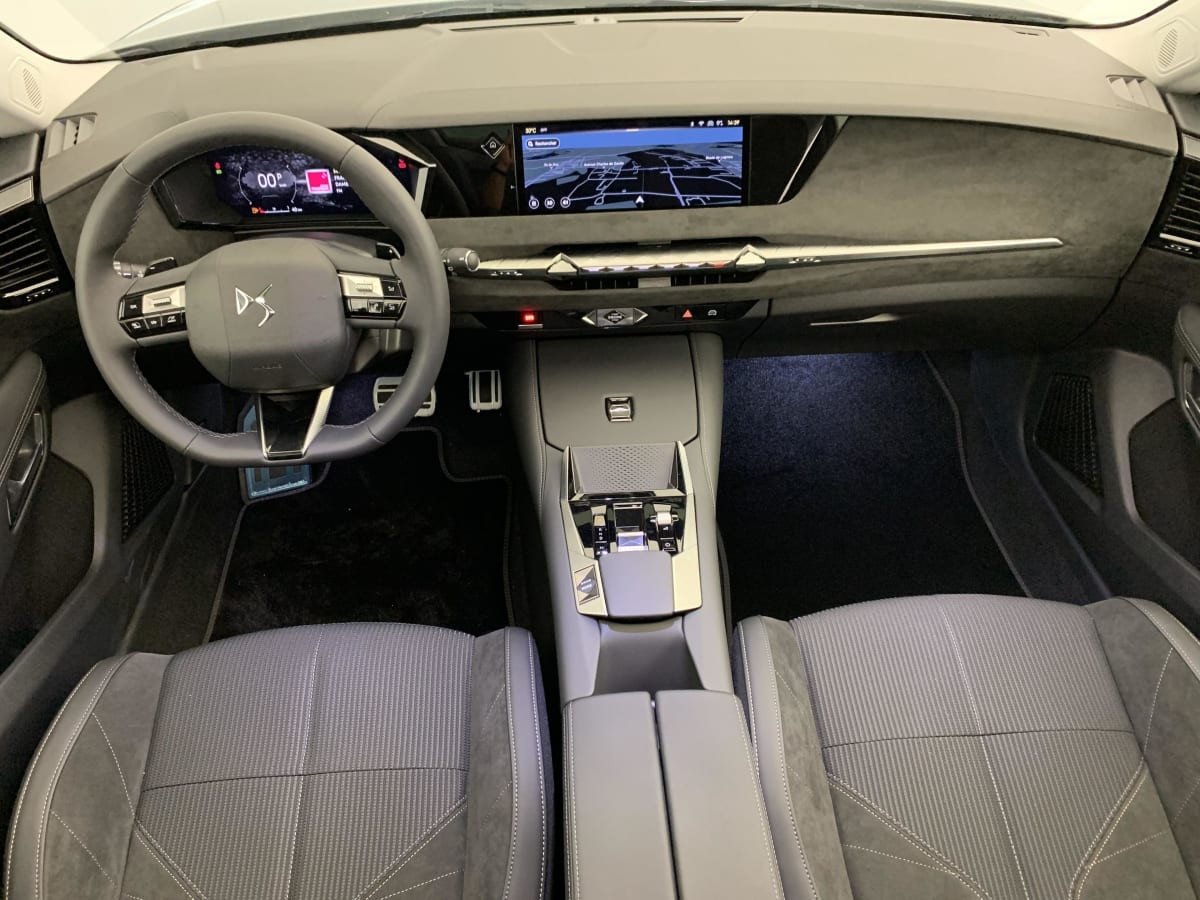 Vente en ligne Ds DS4 Hybride 145 e-DCT6 Etoile - Alcantara au prix de 32 430 €