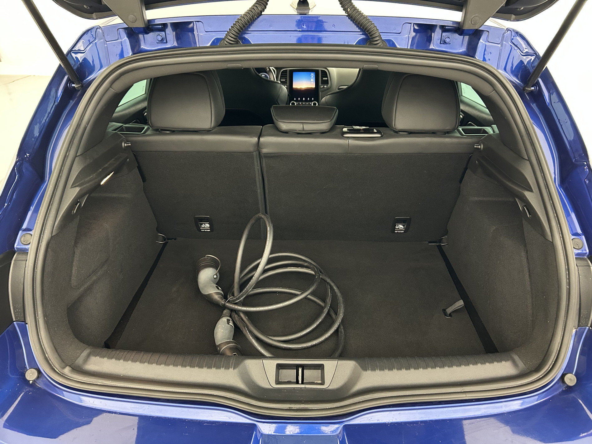 Vente en ligne Renault Megane 1.6 E-Tech Plug-in 160ch RS Line Suréquipée au prix de 18 990 €