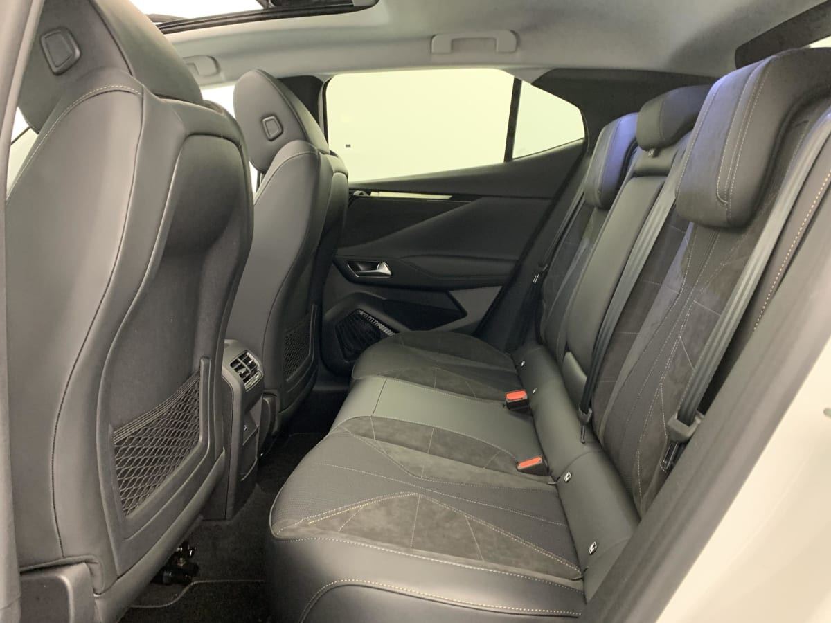 Vente en ligne Ds DS4 Hybride 145 e-DCT6 Etoile - Alcantara au prix de 33 240 €