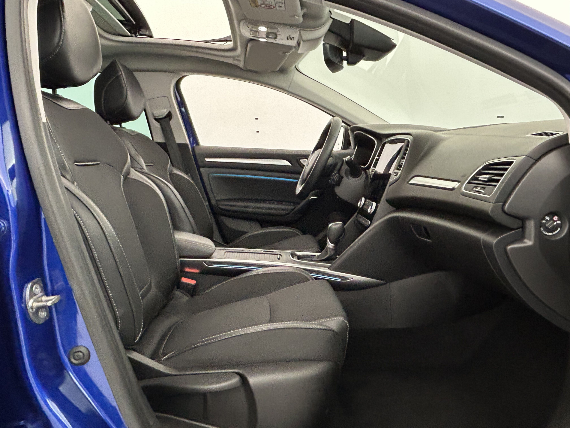 Vente en ligne Renault Megane 1.5 Blue dCi 115ch Techno EDC + Toit ouvrant au prix de 19 790 €