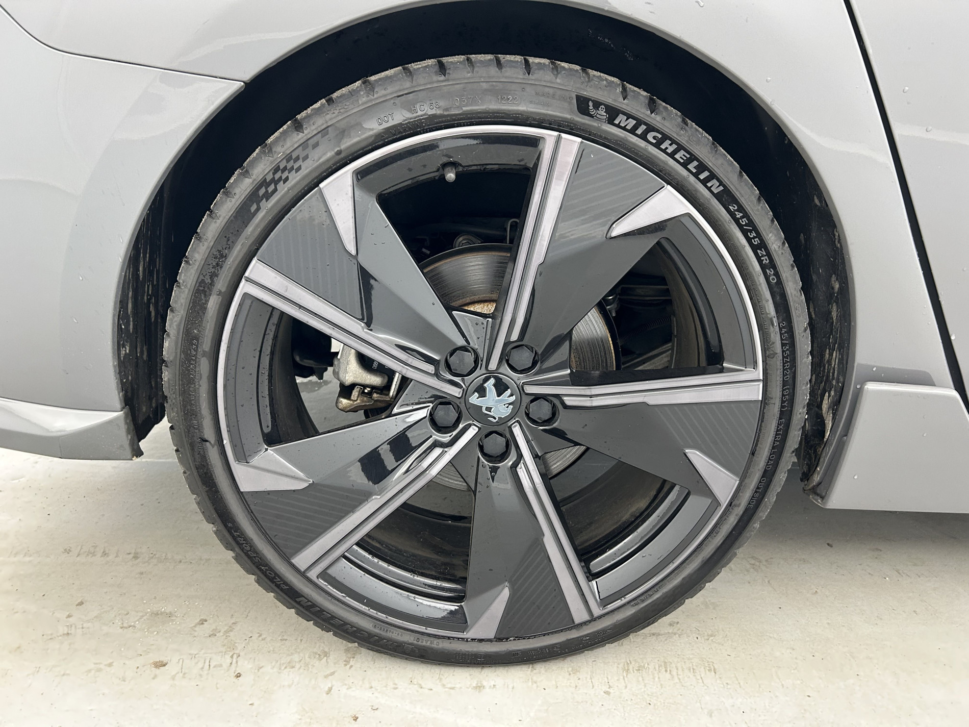 Vente en ligne Peugeot 508 HYBRID4 360ch e-EAT8 PEUGEOT SPORT ENGINEERED au prix de 30 990 €