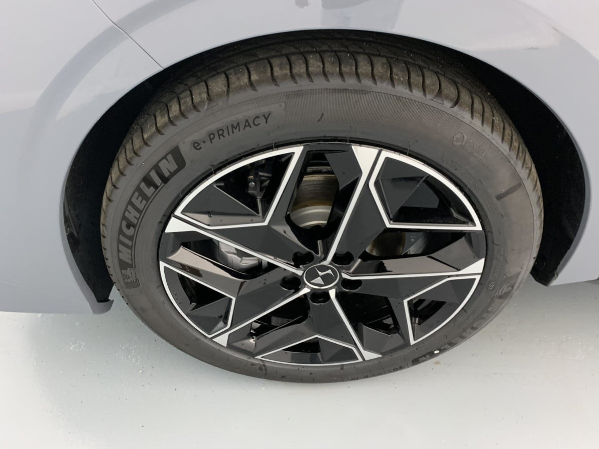 Vente en ligne Ds DS4 Hybride 145 e-DCT6 Etoile - Alcantara au prix de 32 430 €