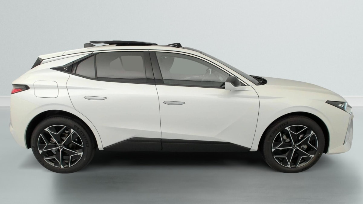 Vente en ligne Ds DS4 Hybride 145 e-DCT6 Etoile - Alcantara au prix de 33 240 €
