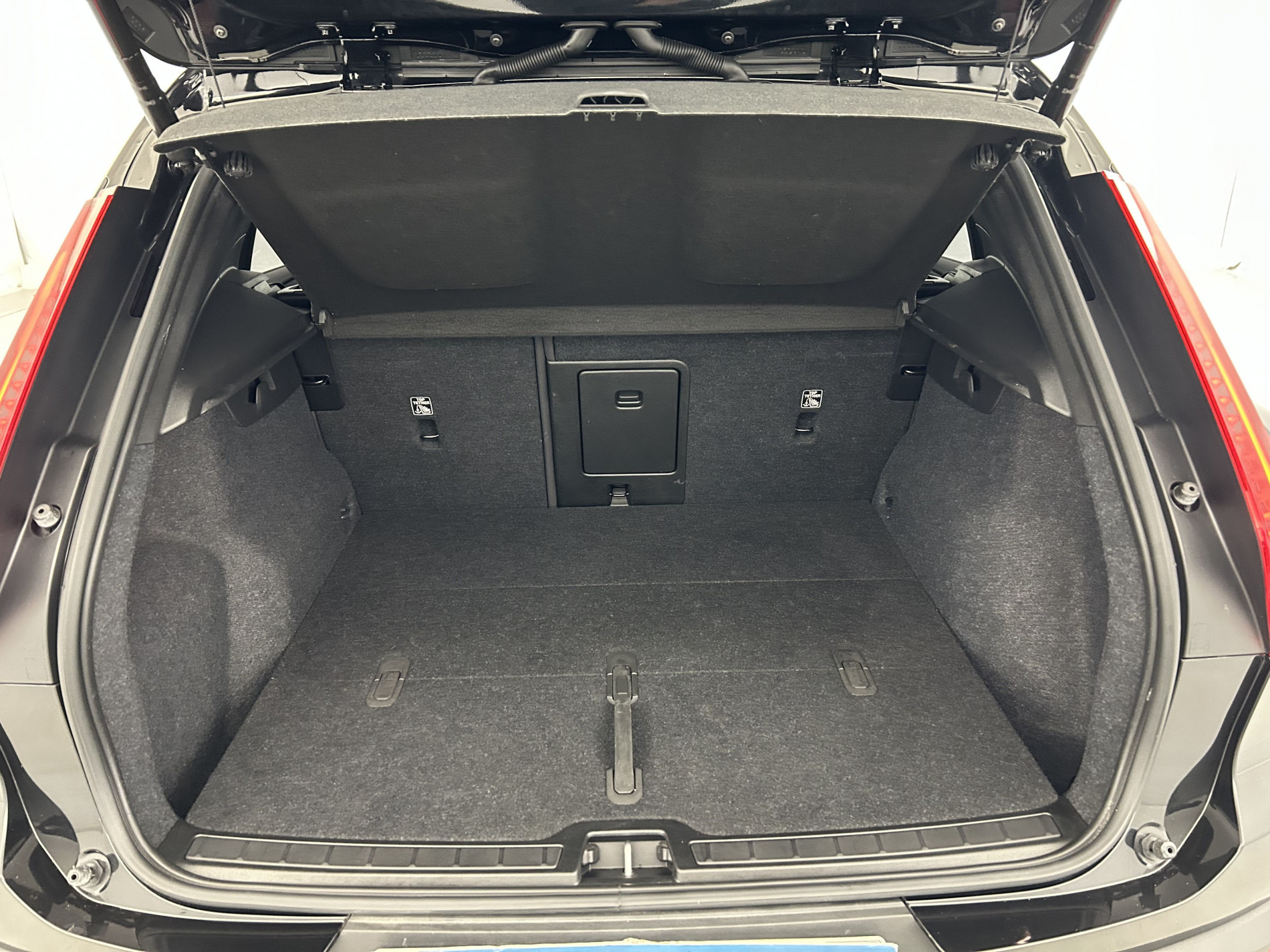 Vente en ligne Volvo XC40 Recharge 231ch Plus EDT + Pack Hiver avec pompe à chaleur au prix de 29 780 €
