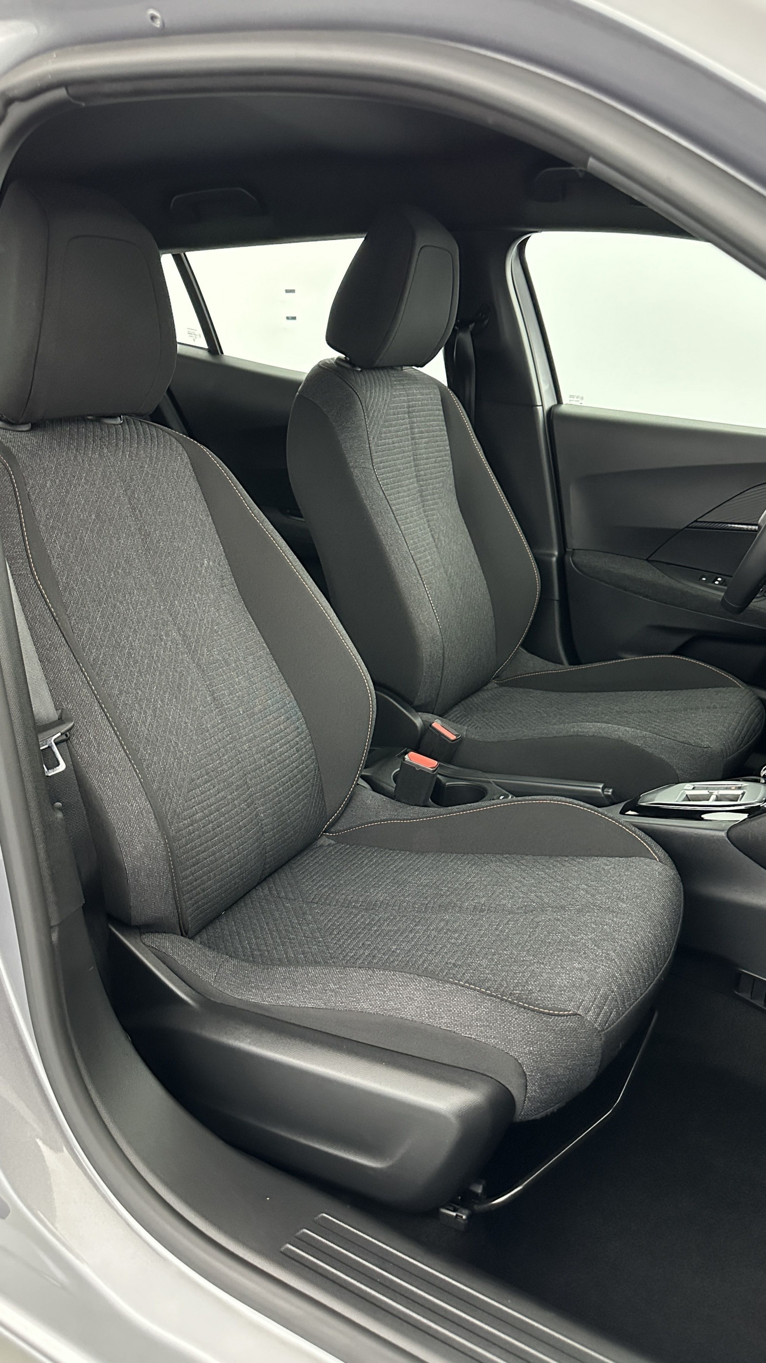 Vente en ligne Peugeot 2008 2008 II 1.2 Hybrid 145ch Style e-DCS6 au prix de 24 800 €