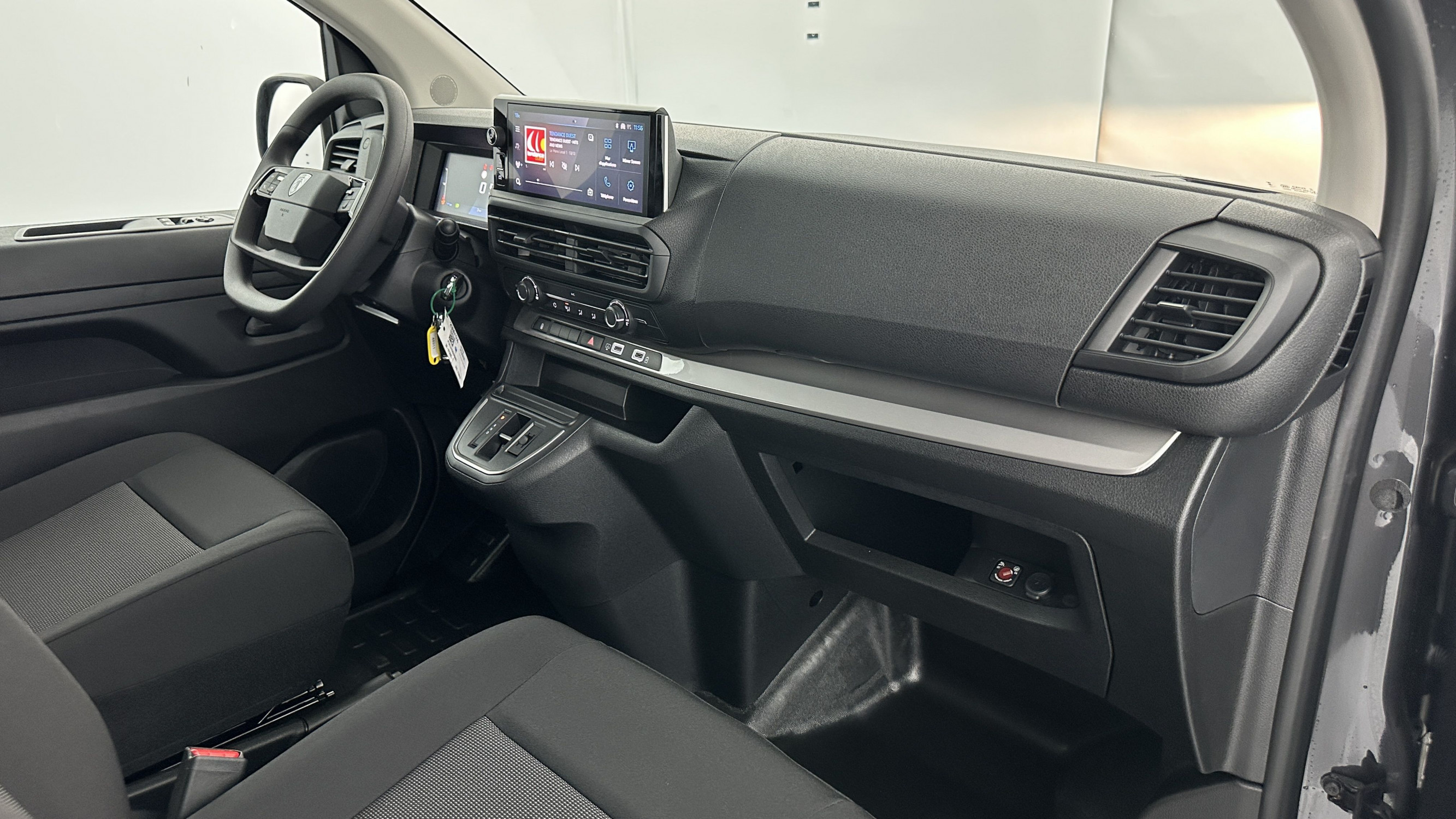 Vente en ligne Peugeot Expert EXPERT CA XL 2.0 BlueHDi 180ch EAT8 au prix de 35 360 €