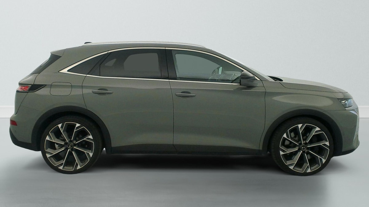 Vente en ligne Ds DS7 Crossback Hybride Rechargeable E-Tense 360 EAT8 4x4 Rivoli au prix de 40 460 €