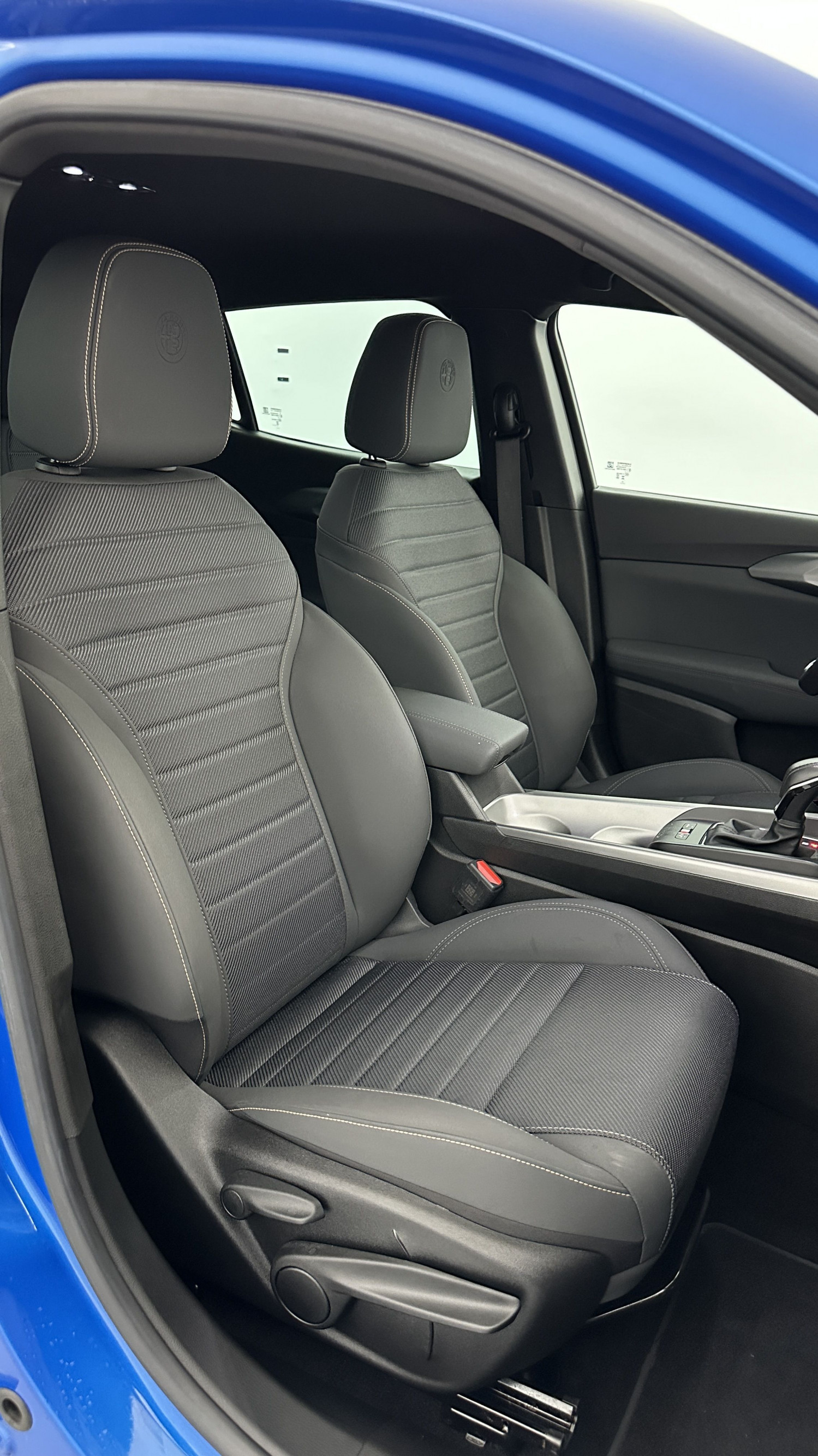 Vente en ligne Alfa Romeo Tonale TONALE 1.3 Hybride Rechargeable PHEV 280ch AT6 Ti au prix de 27 400 €