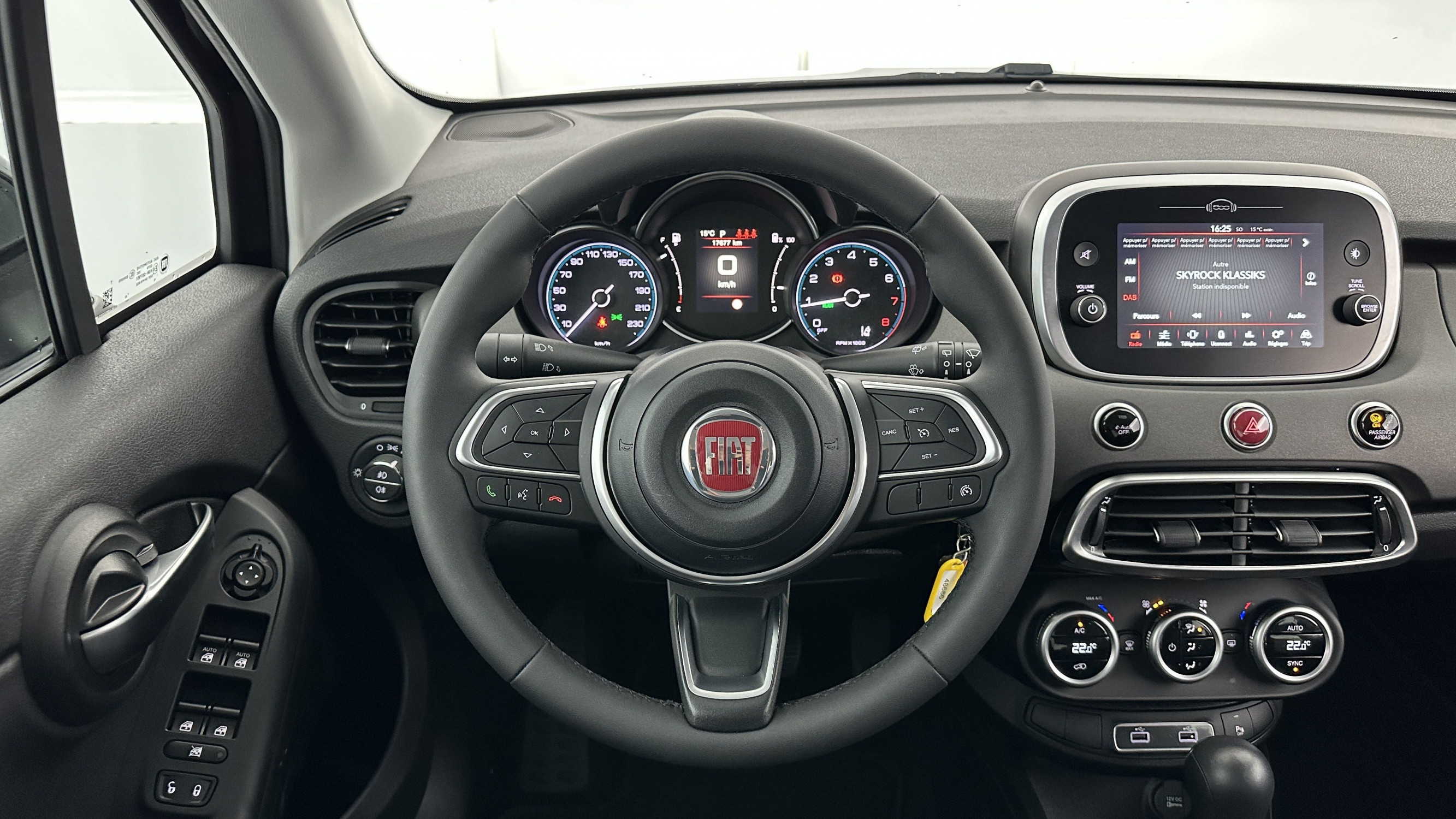 Vente en ligne Fiat 500X 500X 1.5 FireFly Turbo 130ch Pack Confort Style Hybrid DCT7 au prix de 22 510 €