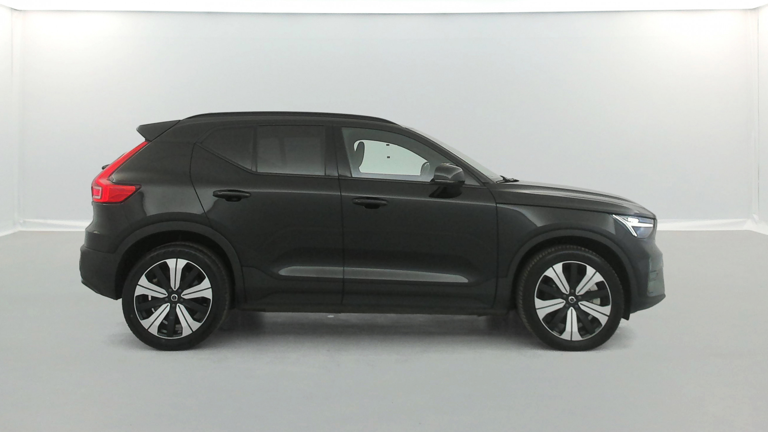Vente en ligne Volvo XC40 Recharge 231ch Plus EDT + Pack Hiver avec pompe à chaleur au prix de 29 780 €