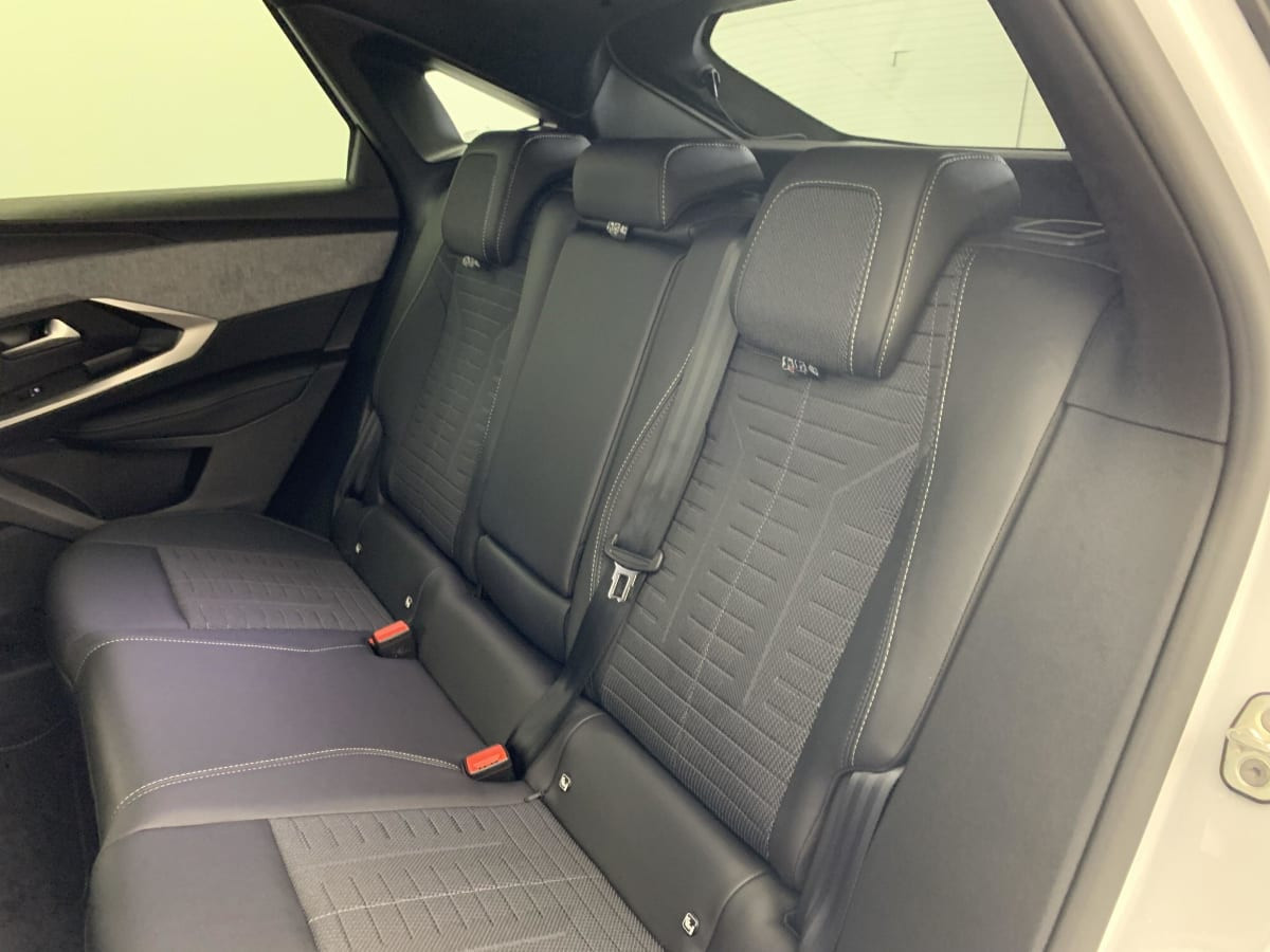 Vente en ligne Peugeot 3008 Hybrid 145 e-DCS6 GT au prix de 31 920 €
