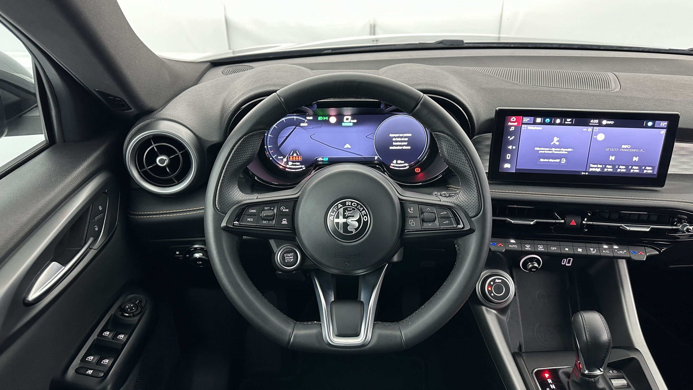 Vente en ligne Alfa Romeo Tonale TONALE 1.3 Hybride Rechargeable PHEV 280ch AT6 Ti au prix de 27 400 €